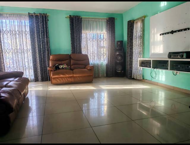5 BEDROOM HOUSE FOR SALE IN ESCOMBE